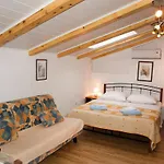 Appartement Sanja *