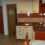 Appartement Sanja *
